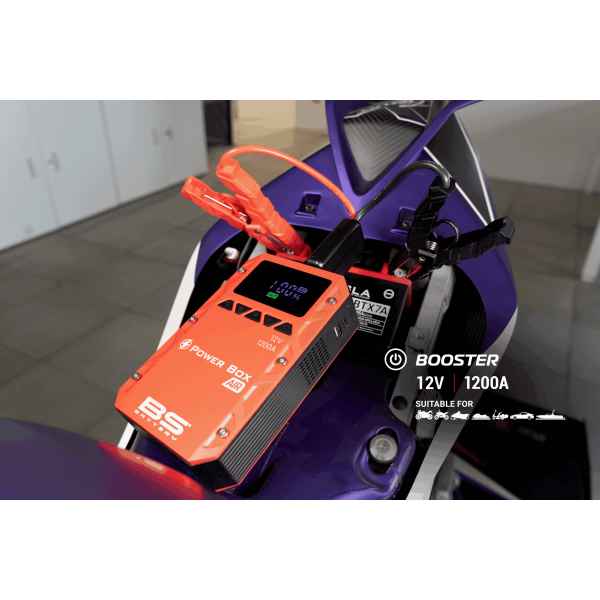 Accubooster met luchtcompressor